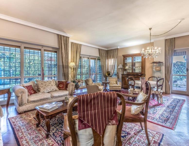 casa indipendente in vendita a Roma in zona Appio Pignatelli