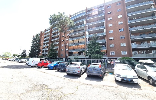 appartamento in vendita a Roma in zona Cinecittà