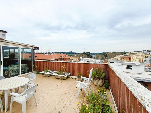 casa indipendente in vendita a Roma in zona Gianicolense