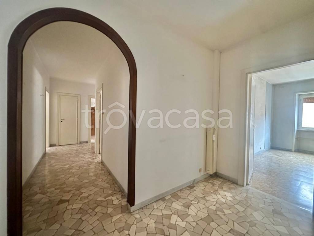 appartamento in vendita a Roma in zona Cinecittà