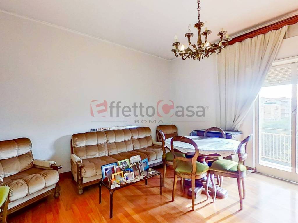 appartamento in vendita a Roma in zona Torre Maura