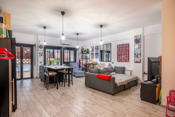 appartamento in vendita a Roma in zona Tuscolano