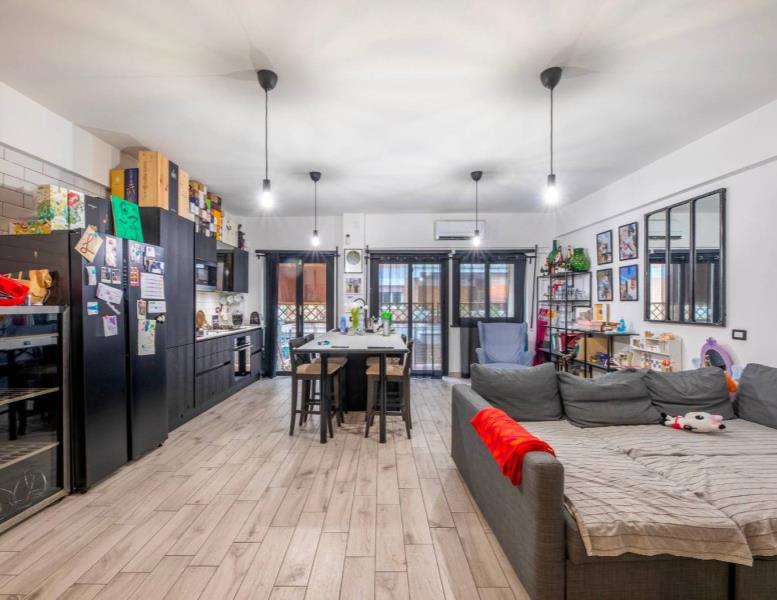 appartamento in vendita a Roma in zona Tuscolano