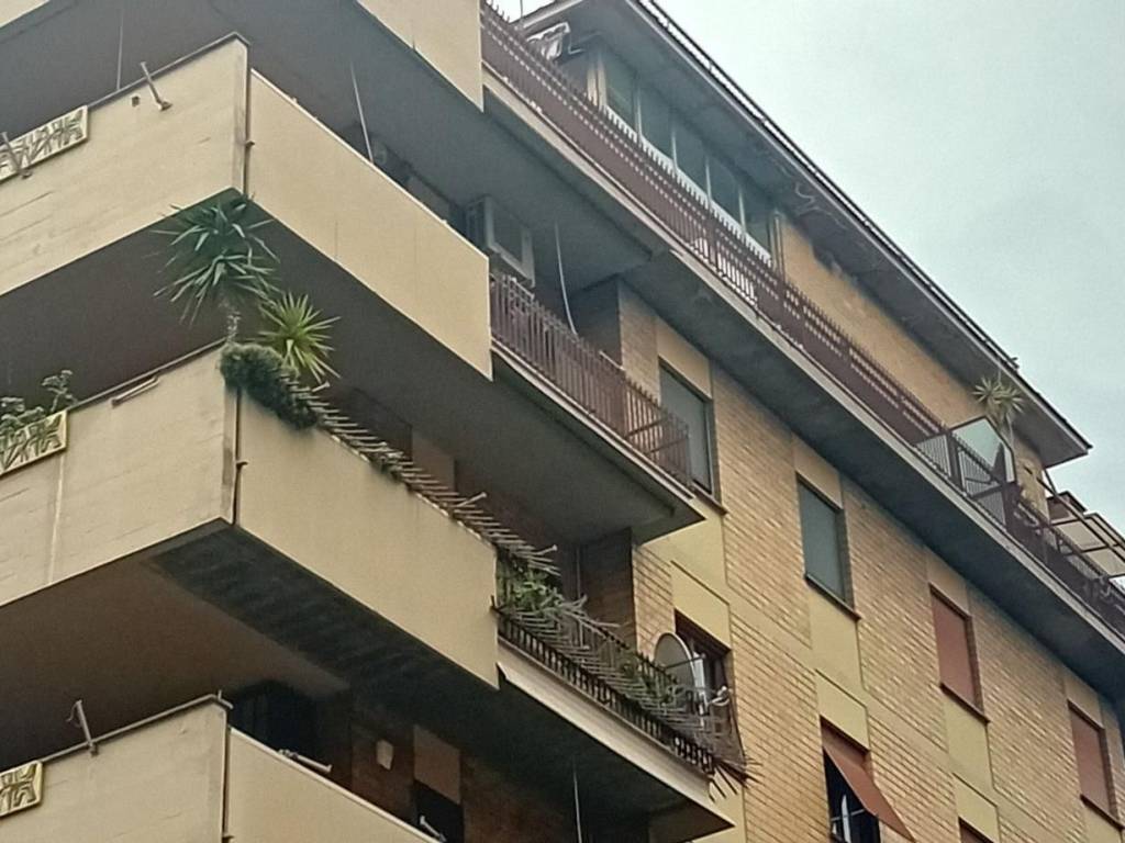 appartamento in vendita a Roma in zona Ardeatino