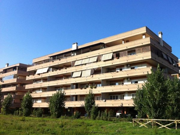 appartamento in vendita a Roma in zona Ponte di Nona