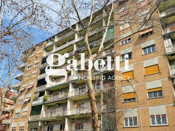appartamento in vendita a Roma in zona Collatino