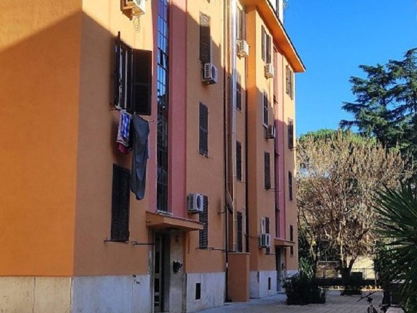 appartamento in vendita a Roma in zona Ardeatino