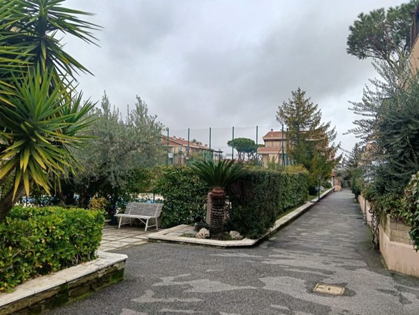 appartamento in vendita a Roma in zona Torre Gaia