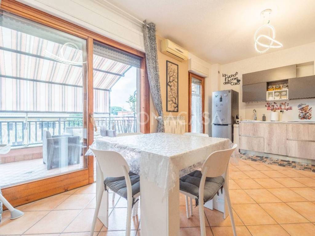 appartamento in vendita a Roma in zona Romanina