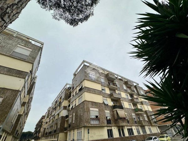 appartamento in vendita a Roma in zona Ostia