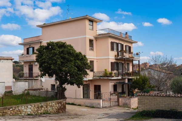 appartamento in vendita a Roma in zona Cesano