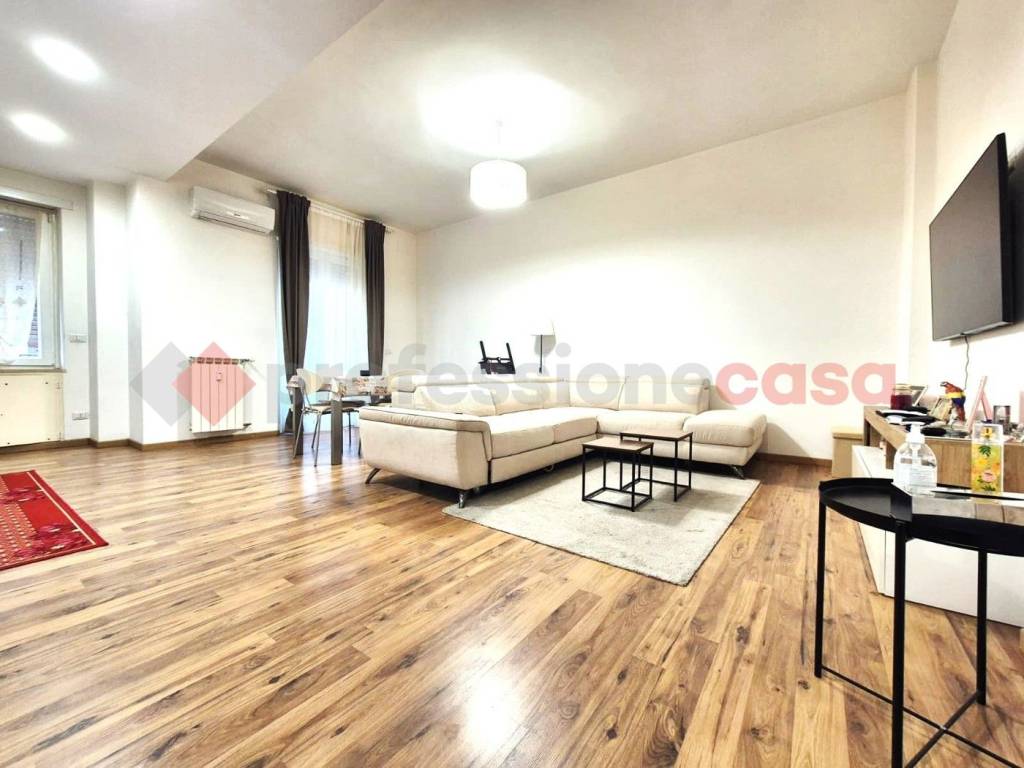 appartamento in vendita a Roma in zona Prenestino-Labicano