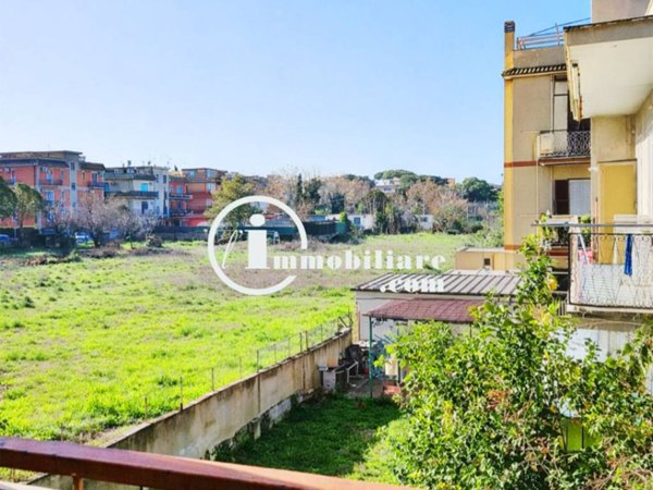 appartamento in vendita a Roma in zona Torre Angela