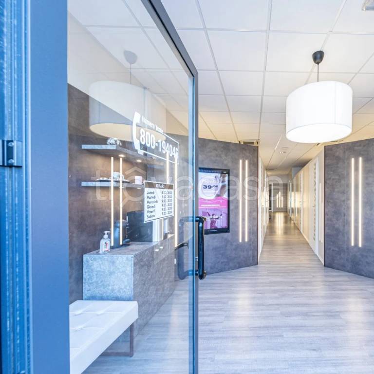 negozio in vendita a Roma in zona Aurelio