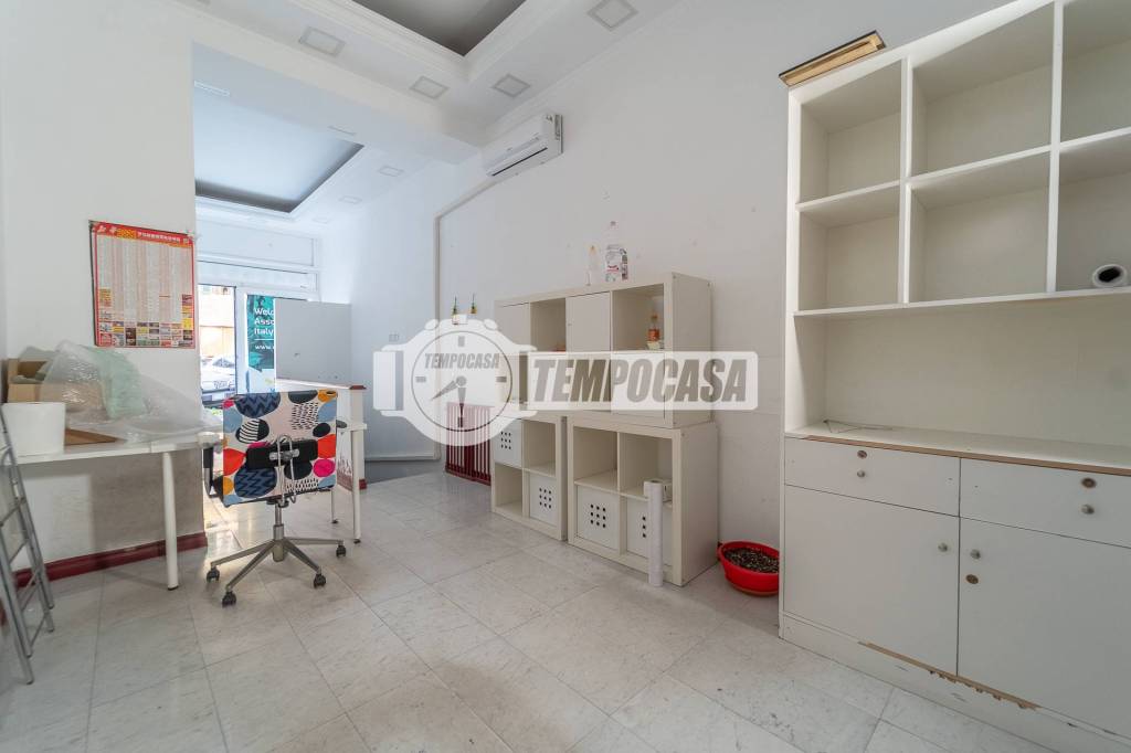 negozio in vendita a Roma in zona Esquilino