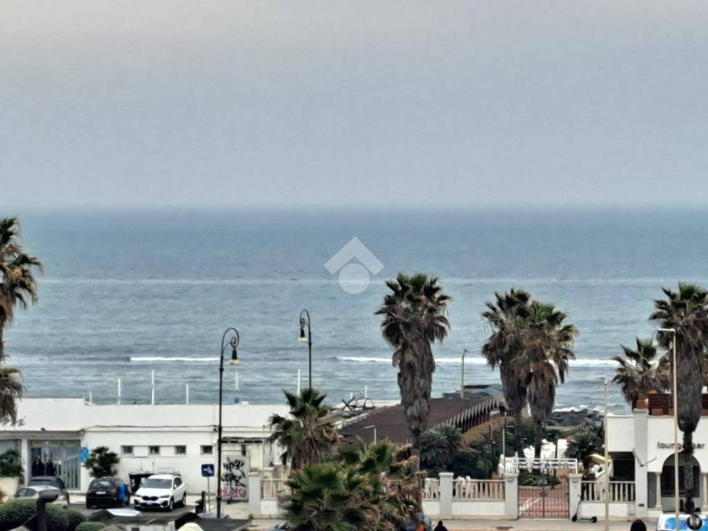 appartamento in vendita a Roma in zona Ostia