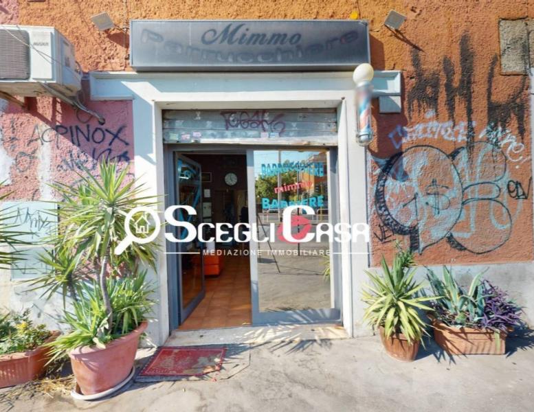 locale commerciale in vendita a Roma in zona Prenestino-Labicano