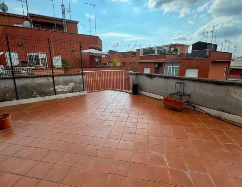 appartamento in vendita a Roma in zona Primavalle