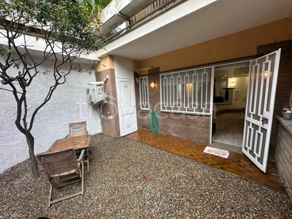 appartamento in vendita a Roma in zona Tomba di Nerone