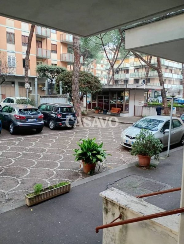 appartamento in vendita a Roma in zona Ardeatino