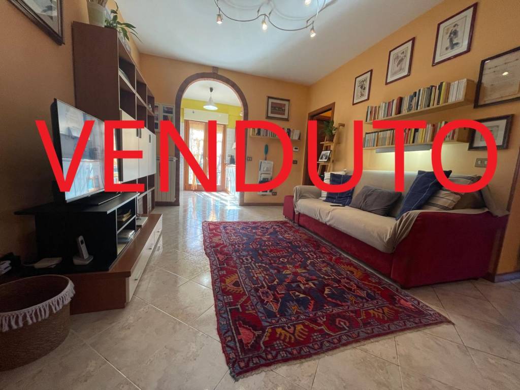 appartamento in vendita a Roma in zona Sette Bagni