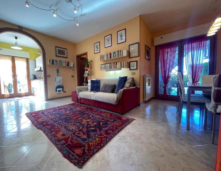 appartamento in vendita a Roma in zona Sette Bagni