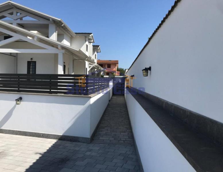 casa indipendente in vendita a Roma