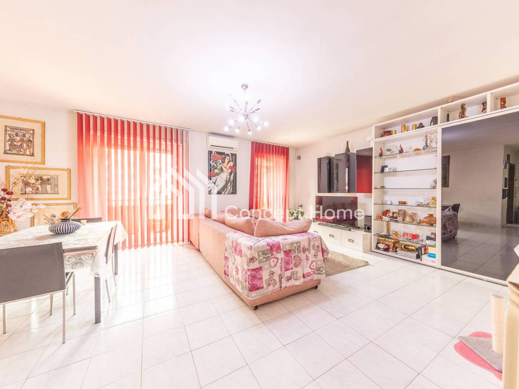 appartamento in vendita a Roma in zona Cinecittà