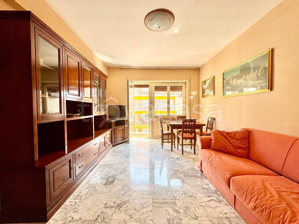 appartamento in vendita a Roma in zona Tuscolano