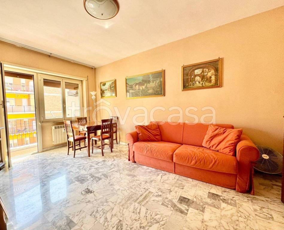 appartamento in vendita a Roma in zona Tuscolano