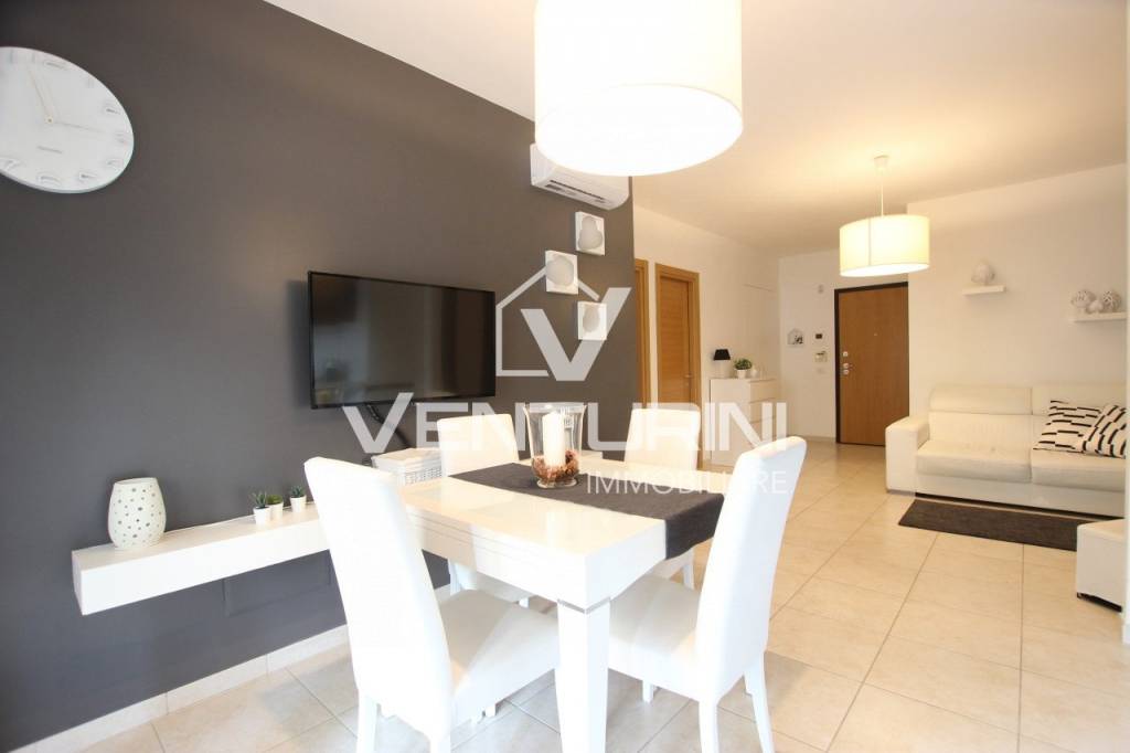 appartamento in vendita a Roma in zona Valle Muricana