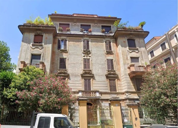 locale di sgombero in vendita a Roma in zona Esquilino