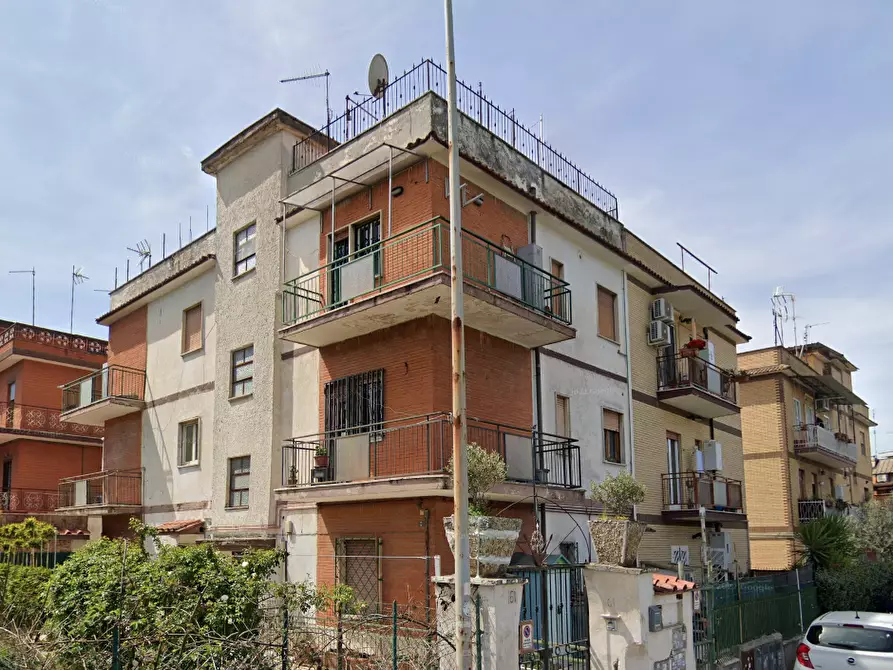 appartamento in vendita a Roma in zona Torre Angela