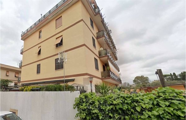 casa indipendente in vendita a Roma