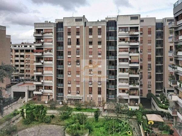 appartamento in vendita a Roma in zona Ardeatino