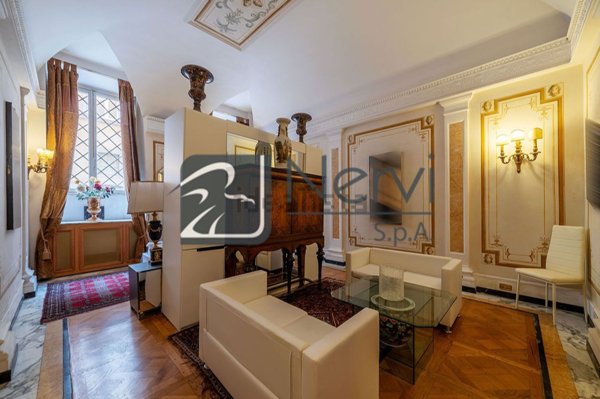 appartamento in vendita a Roma in zona Campo Marzio
