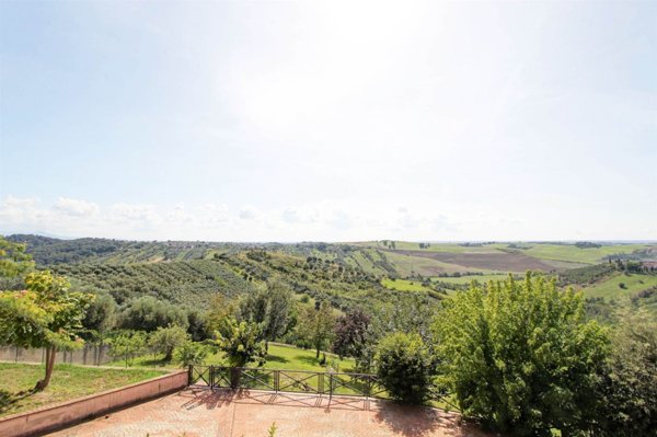 casa indipendente in vendita a Roma in zona Salario