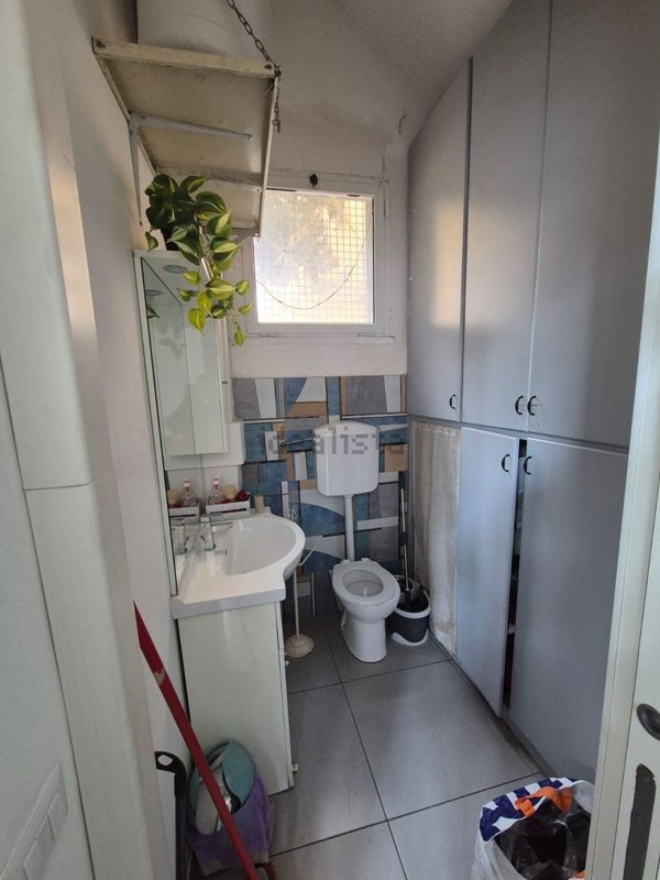 negozio in vendita a Roma in zona Don Bosco