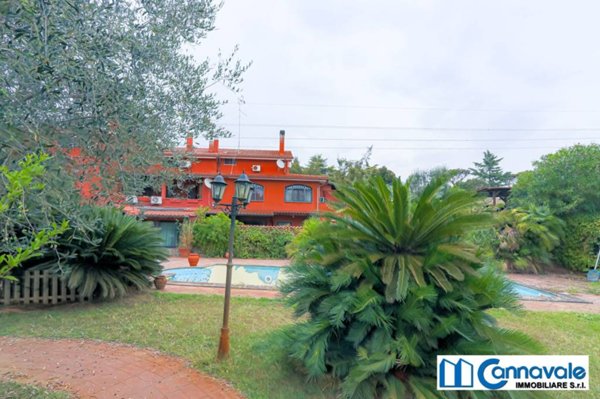 casa indipendente in vendita a Roma in zona Trigoria