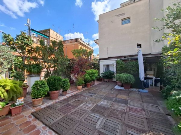 appartamento in vendita a Roma in zona Rione Monti/Campitelli