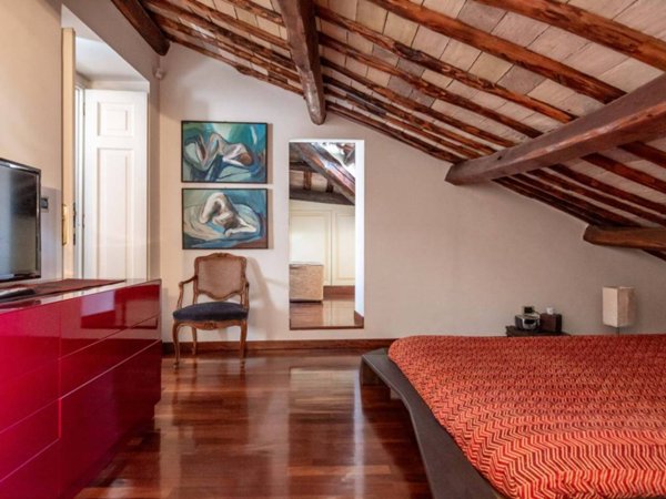 appartamento in vendita a Roma in zona Parione/Sant'Eustachio