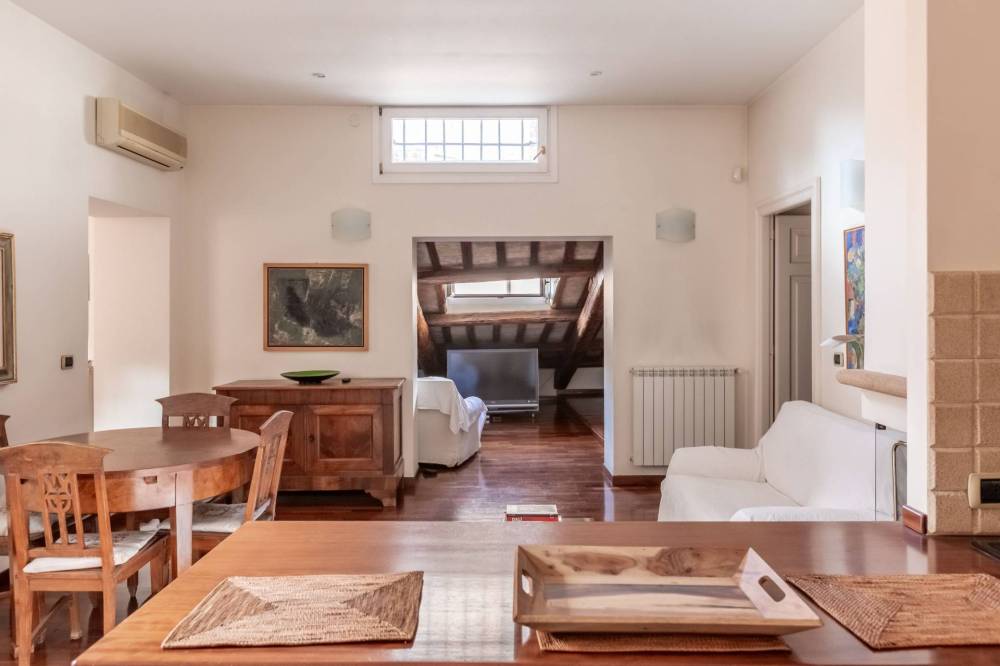 appartamento in vendita a Roma in zona Rione di Ponte