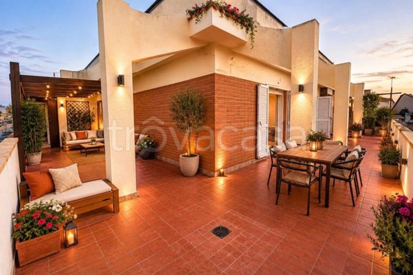 appartamento in vendita a Roma in zona Ostia