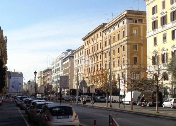 negozio in vendita a Roma in zona Ludovisi/Sallustiano
