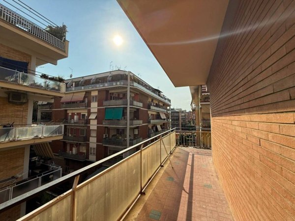 appartamento in vendita a Roma in zona Ostia