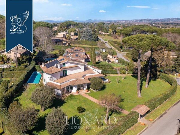 casa indipendente in vendita a Roma in zona Olgiata