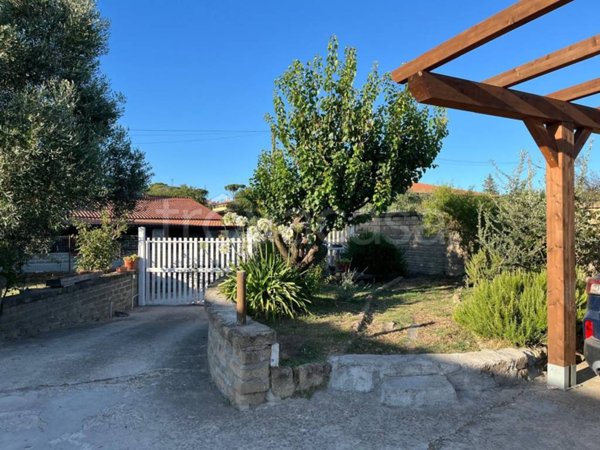 casa indipendente in vendita a Roma in zona Cesano