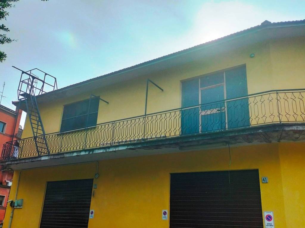 negozio in vendita a Roma in zona Torrevecchia