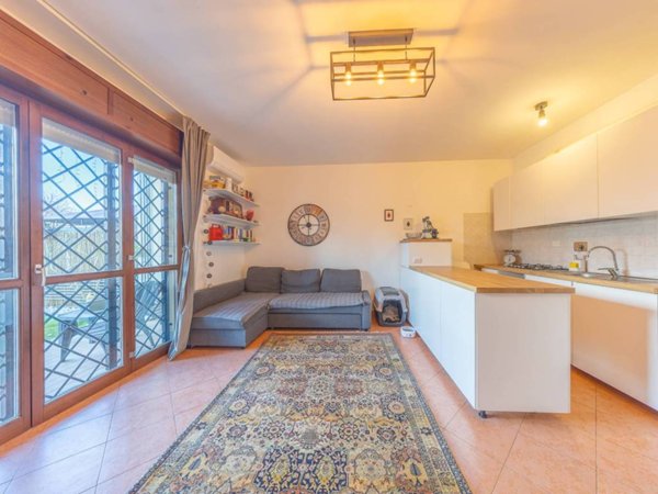 appartamento in vendita a Roma in zona Ponte di Nona