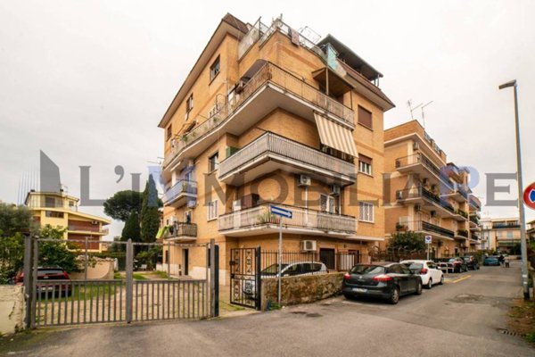 appartamento in vendita a Roma in zona Portuense